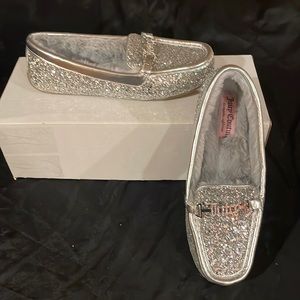 Juicy slippers size 8